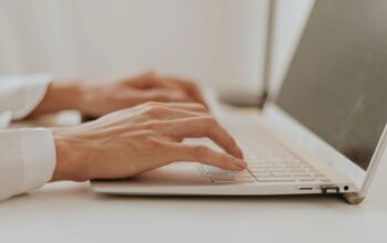 HUMAN RESOURCES - pexels-leticia-alvares-1805702-21367059